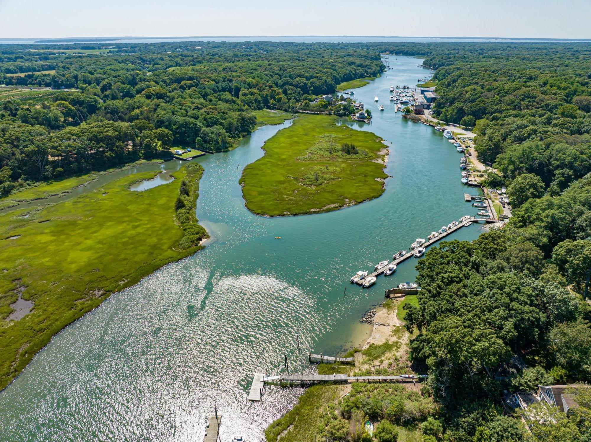 Nature'S Paradise: Private Dock & Water Views Mattituck Luaran gambar